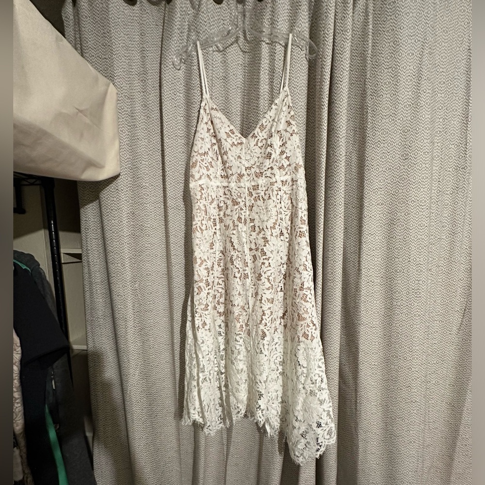 White and Tan lace Lulu’s dress